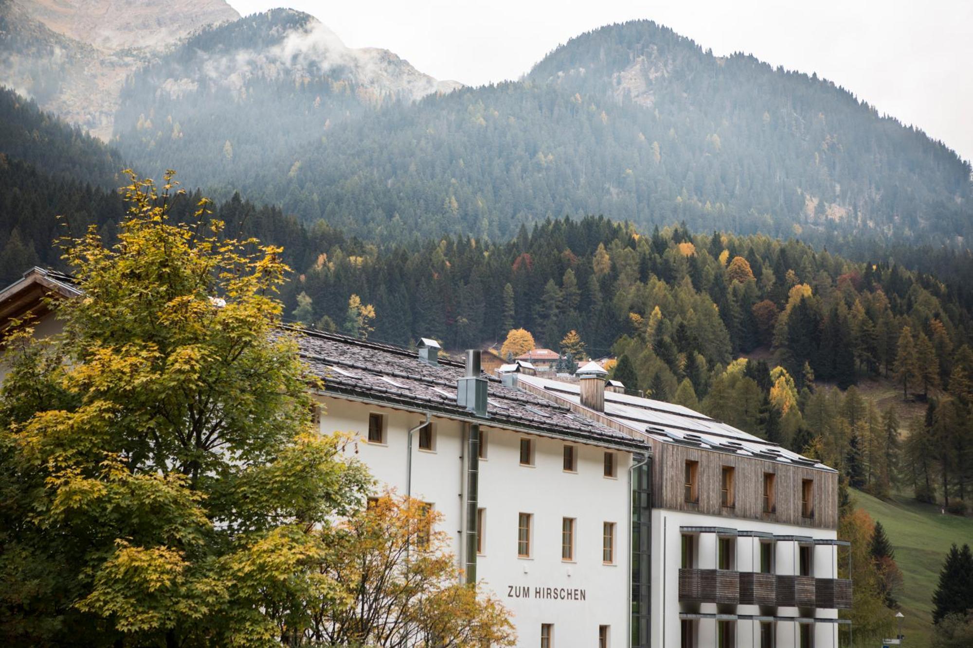 Zum Hirschen Boutique Hotel Val Di Non Unsere Liebe Frau im Walde Exterior foto