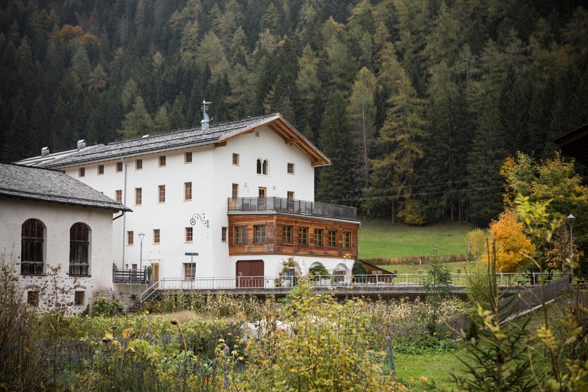 Zum Hirschen Boutique Hotel Val Di Non Unsere Liebe Frau im Walde Exterior foto
