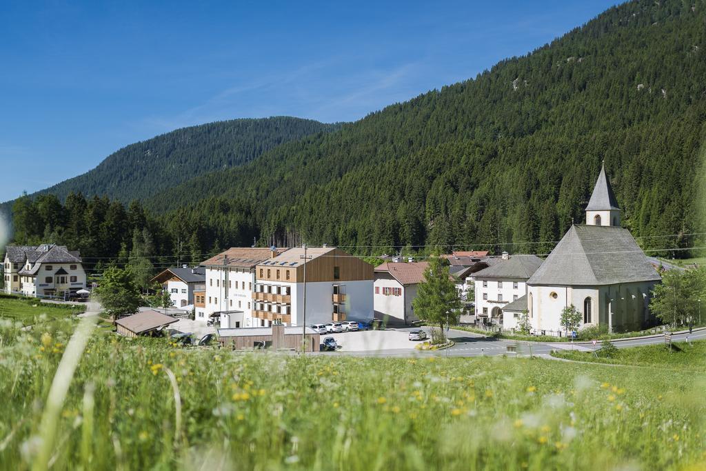 Zum Hirschen Boutique Hotel Val Di Non Unsere Liebe Frau im Walde Exterior foto
